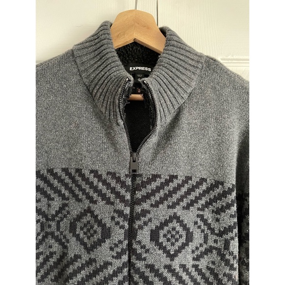 Sold🎉Express men cardigan - Picture 2 of 3